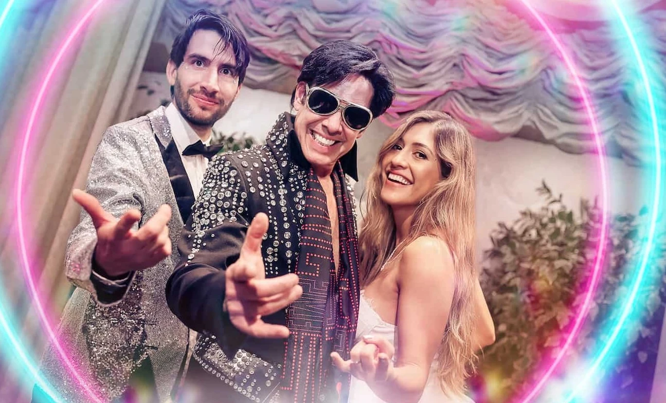 Viva Las Vegas Elvis Wedding