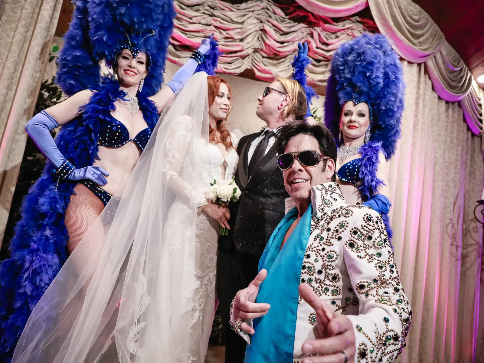 elvis-wedding-vows-stage-ceremony-las-vegas